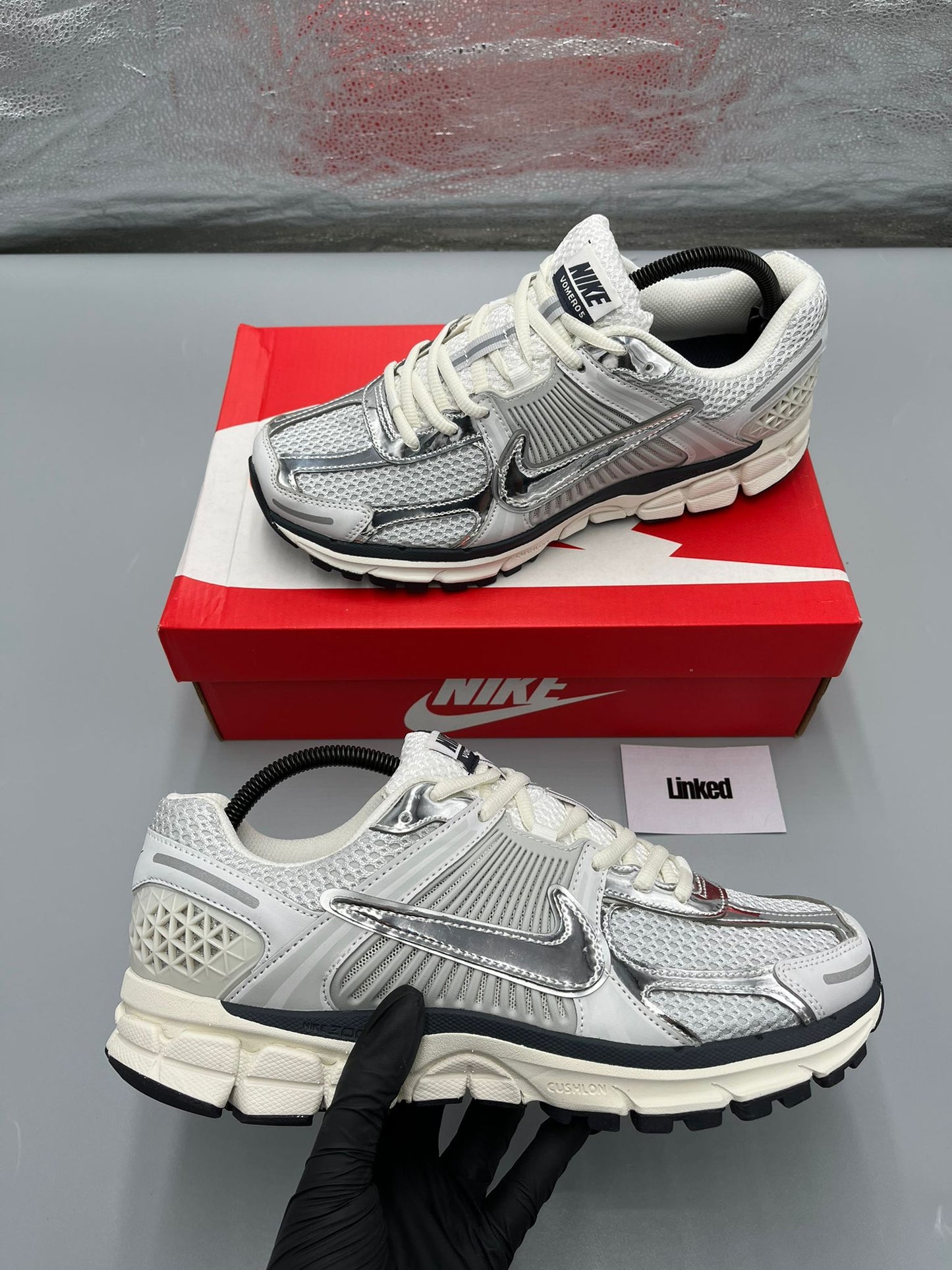NIKE VOMERO 5 PHOTON DUST CHROME