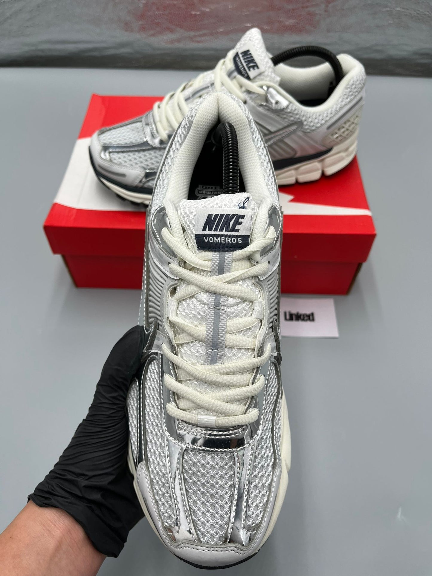 NIKE VOMERO 5 PHOTON DUST CHROME