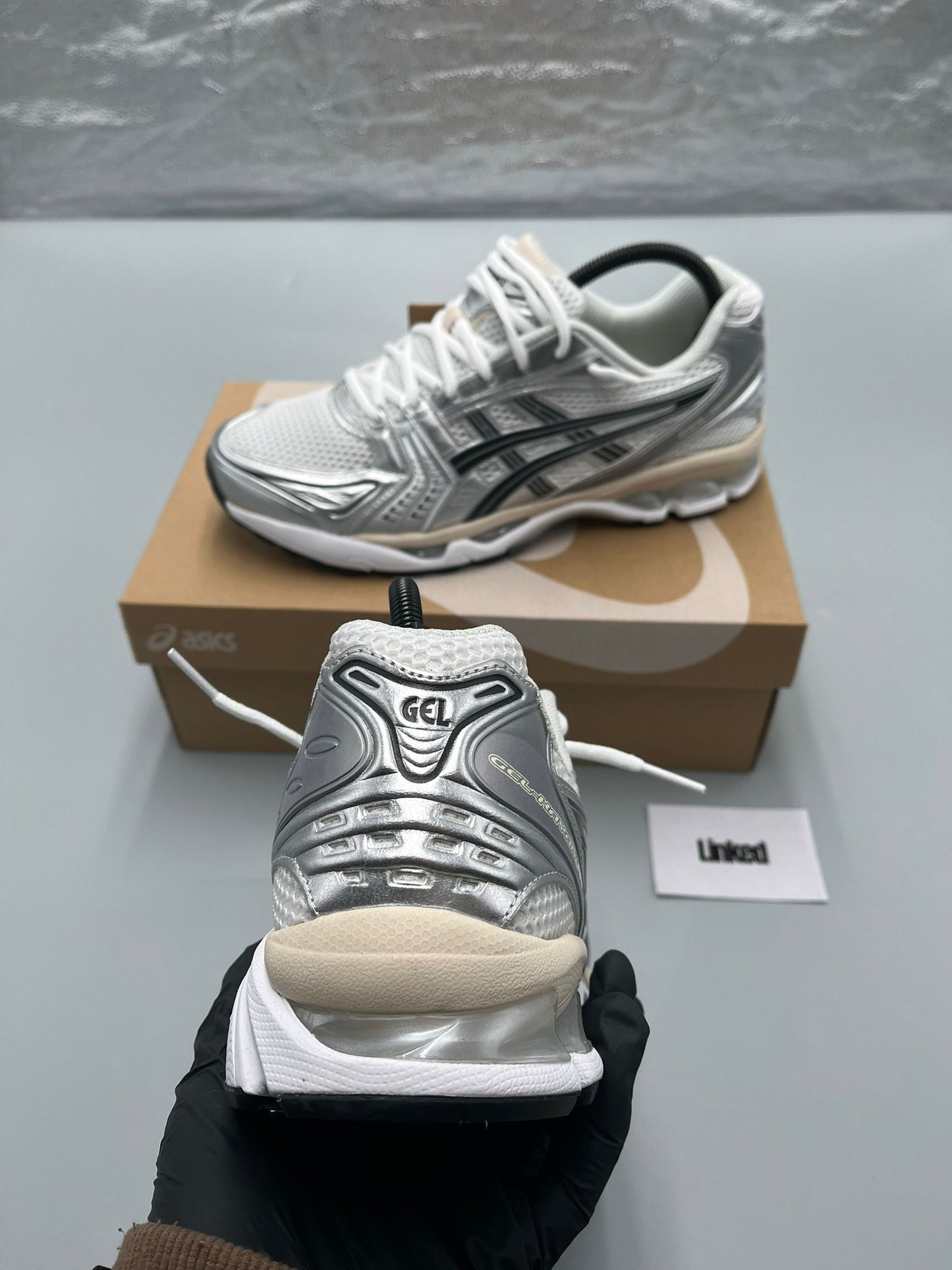 ASICS GEL KAYANO 14 WHITE/ GRAPHITE GREY